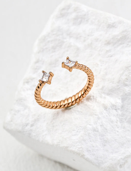 Anillo minimalista ajustable con circonita