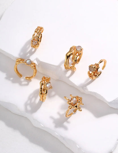 Anillo con piedra luna gris