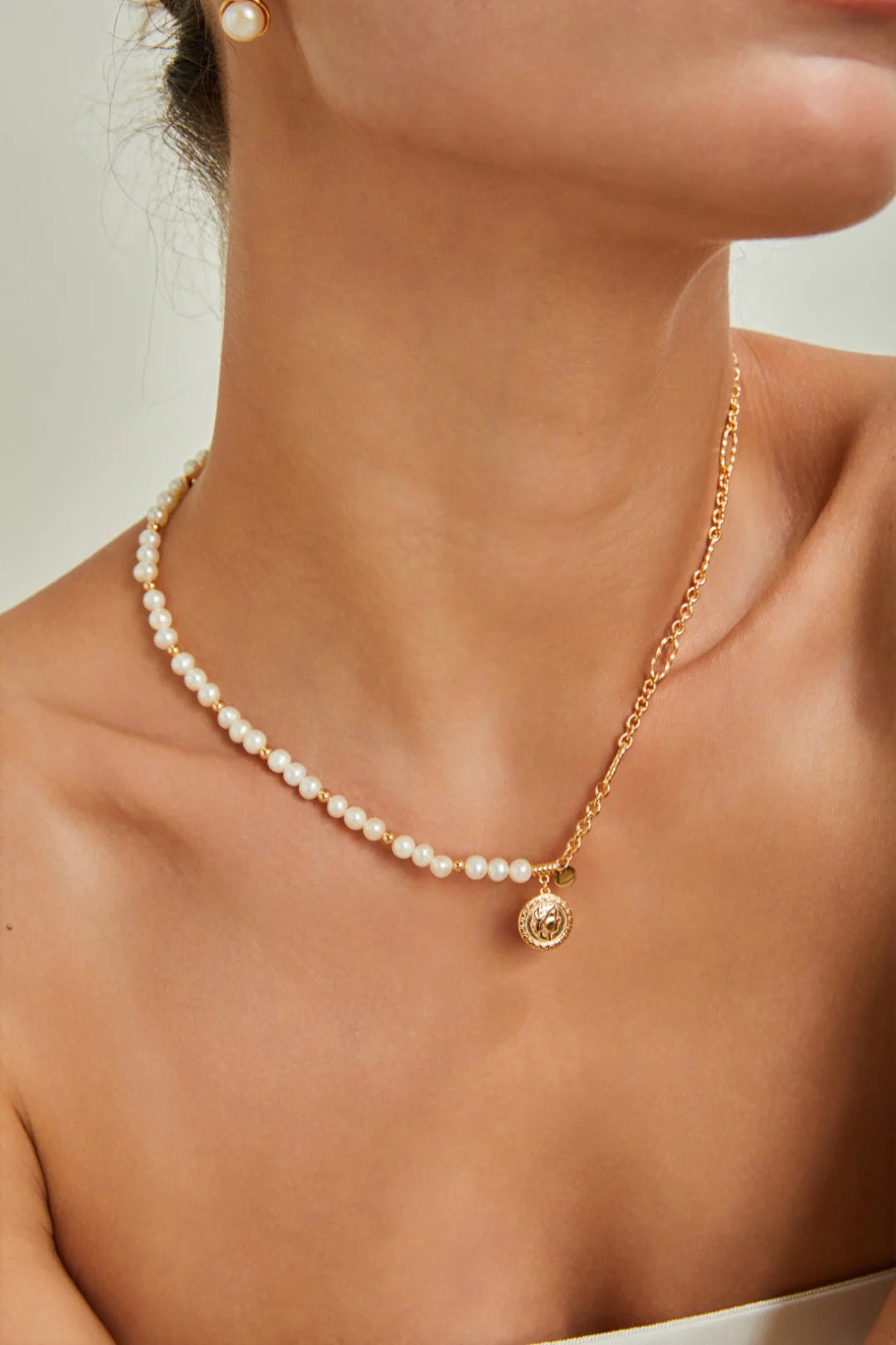 Collar Vintage “Queen” con Perla Natural