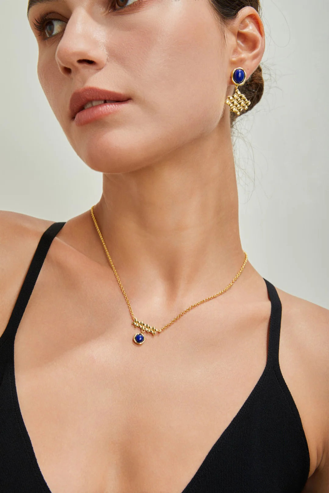 Pendientes trenzados de lapislázuli