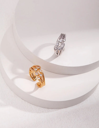 Anillo Minimalista con Circonita Apilable