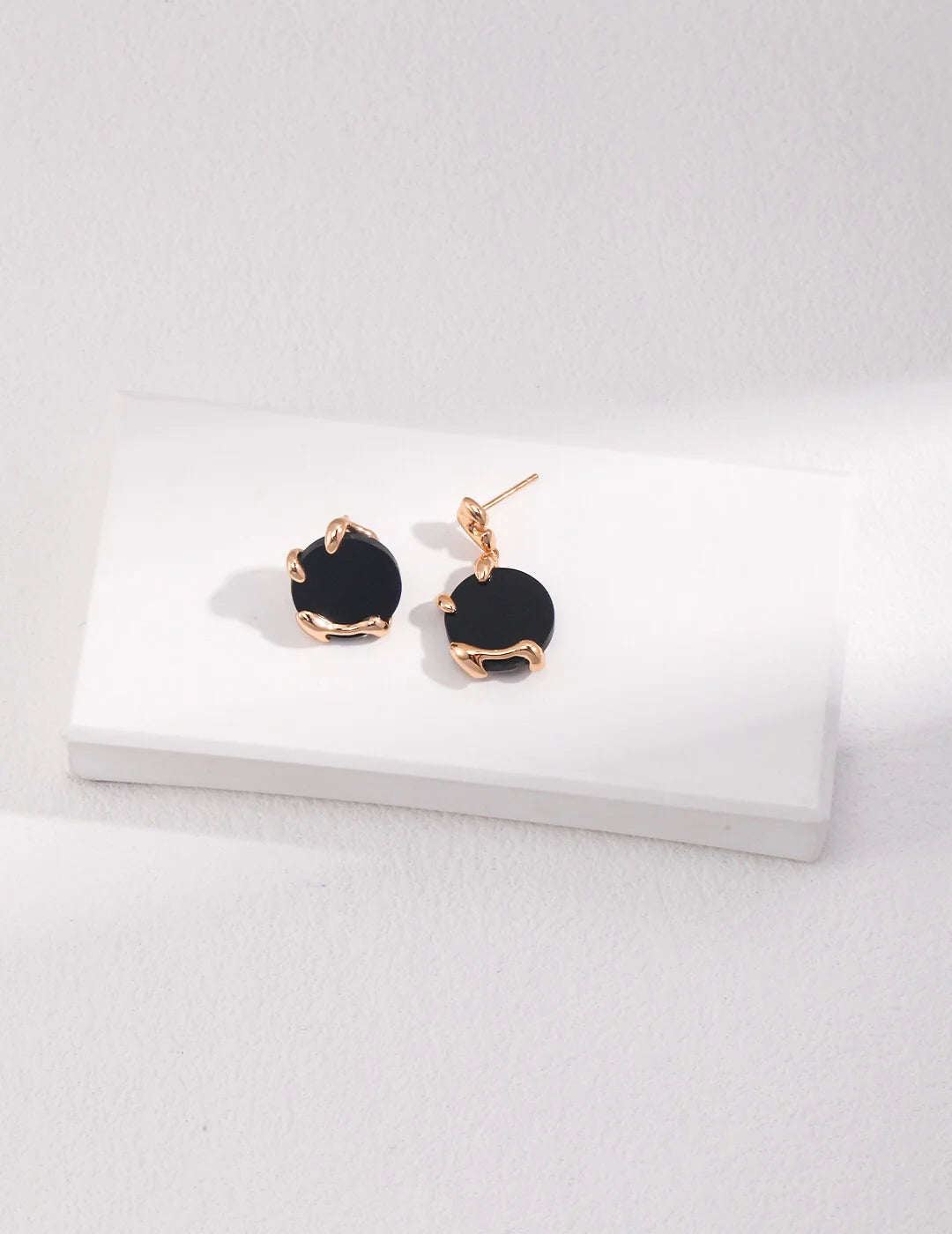 Collar Fluid Elegance de Ágata Negra en Plata de Ley