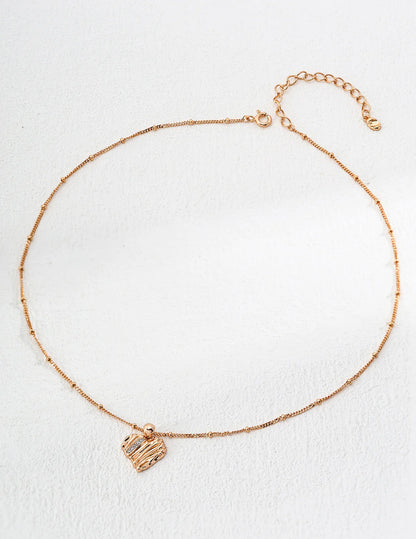 Collar sencillo en forma de corazón con circonita