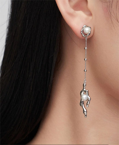 Pendientes Elegantes con Perlas Asimétricas