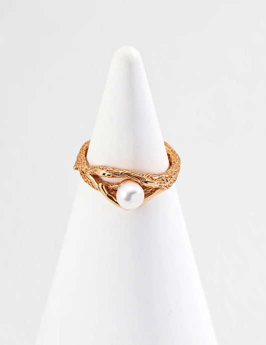 Anillo minimalista con perla natural