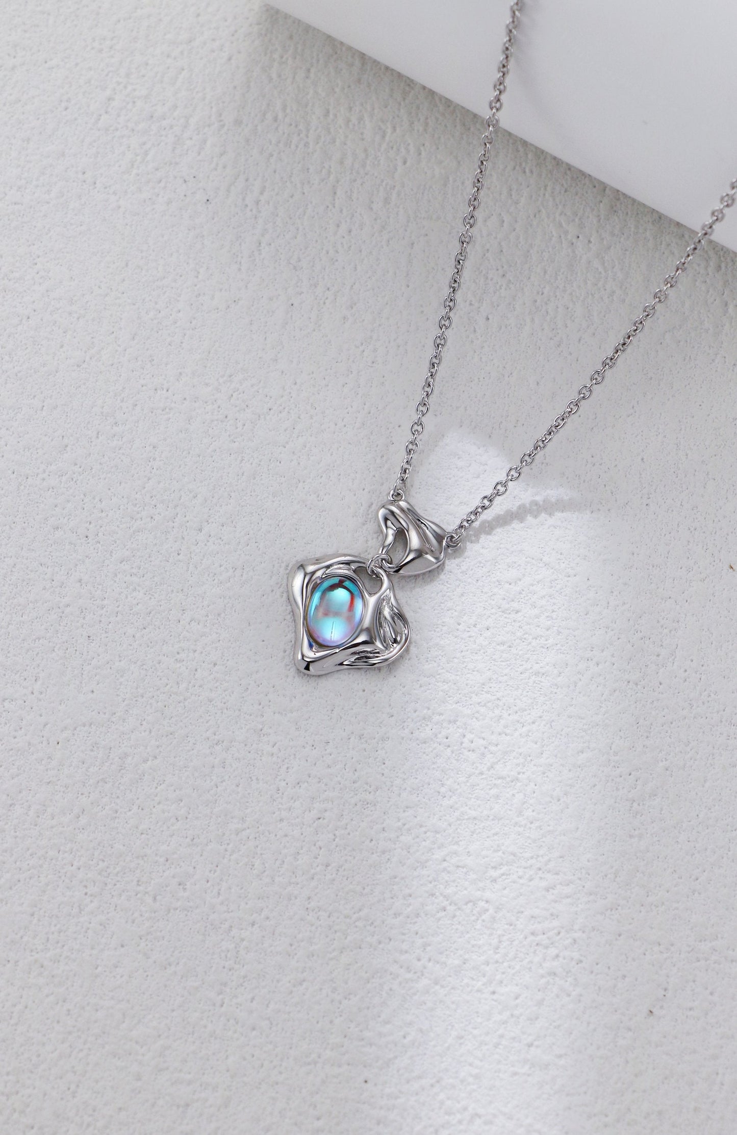 Collar Retro de Piedra Luna